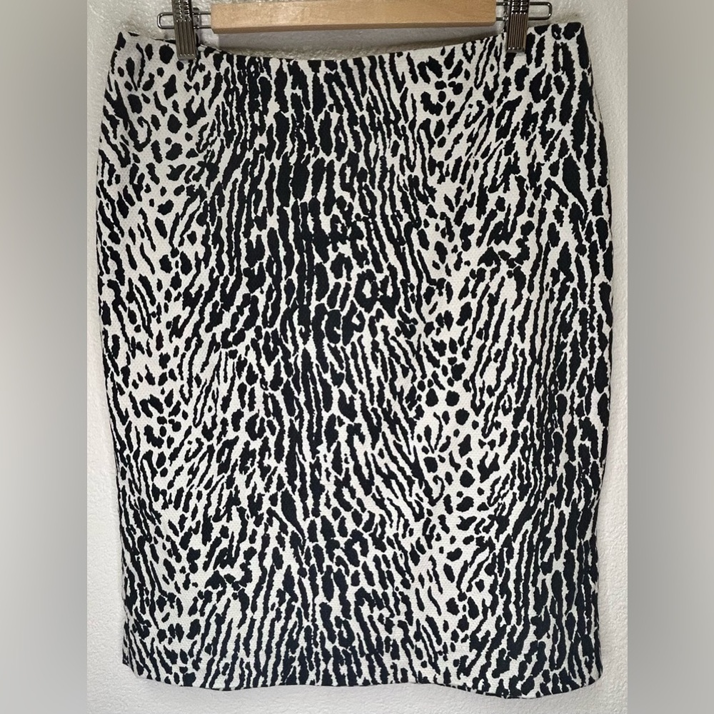 Talbots animal print Pencil Skirt pull on